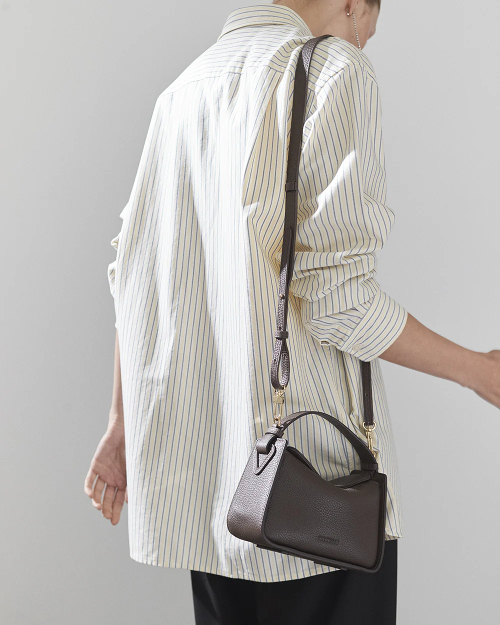 Mini Clementine Bag: Charcoal Pebbled Leather with Gold - Image 7